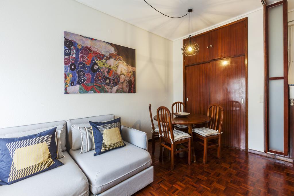Apartment Camoes Deluxe ポルト エクステリア 写真